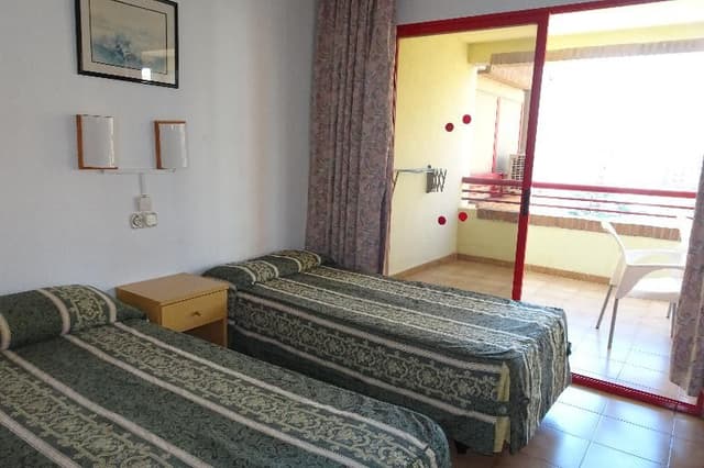 APARTMENT CAPACITY 2 ONE BEDROOM