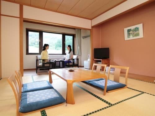 Japanese-Style Quadruple Room (10tatami)