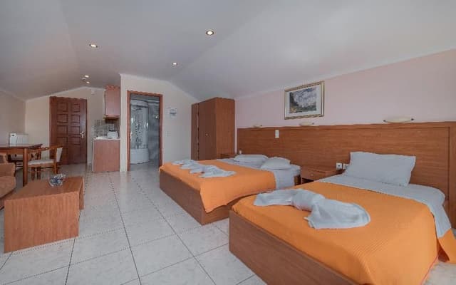 JUNIOR SUITE CAPACITY 4