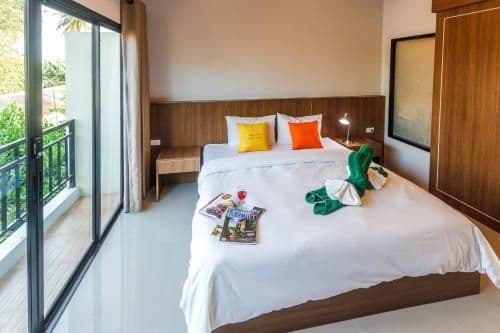 Suite with Mountain View