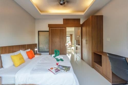 Suite with Mountain View