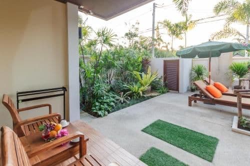 Suite with Pool View