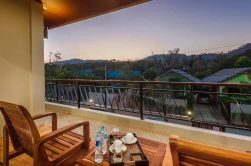 Suite with Mountain View