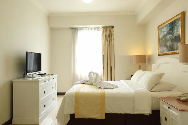 SUITE ONE BEDROOM