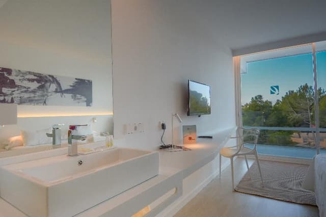 DOUBLE SEA VIEW
