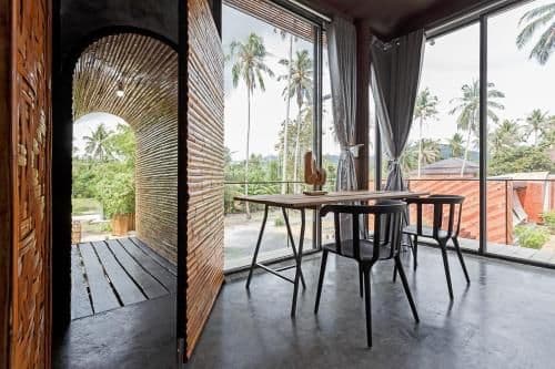 Standard Twin Room with Mountain View