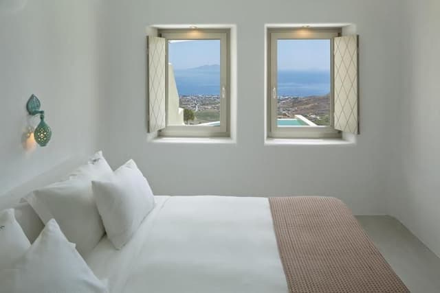 SUITE WITH PRIVATE POOL