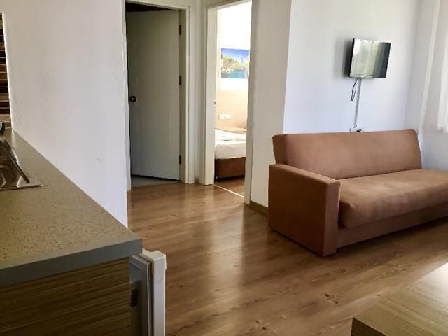 APARTMENT CAPACITY 1 ONE BEDROOM
