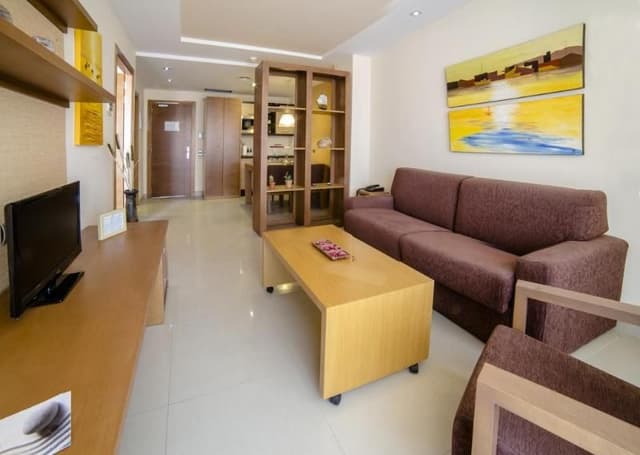 SUITE CAPACITY 4 ONE BEDROOM