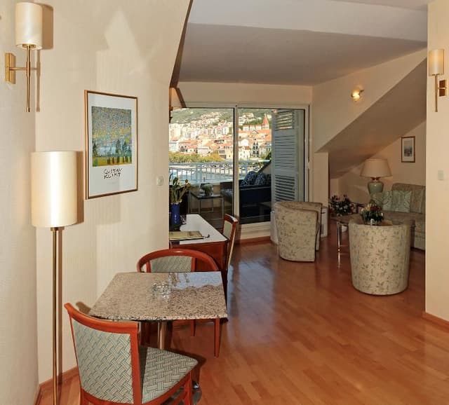 SUITE SEA VIEW WITH BALCONY