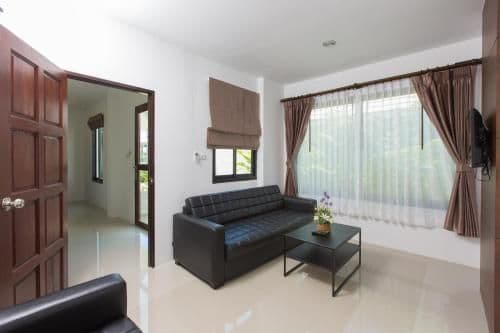 Villa with Garden View