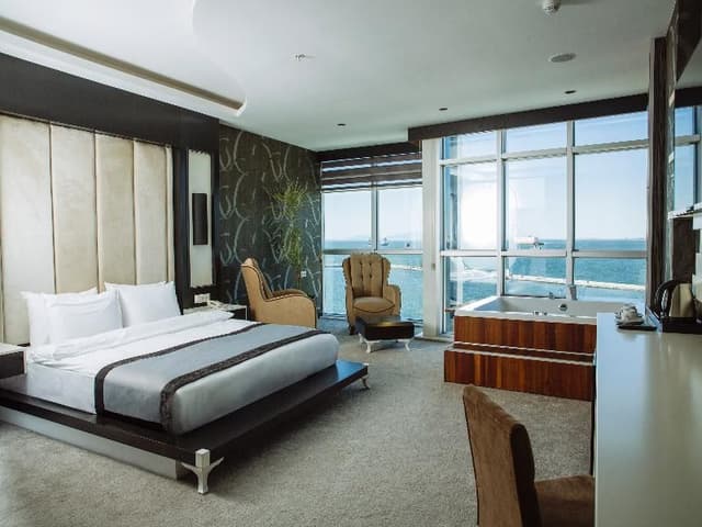 SUITE EXECUTIVE