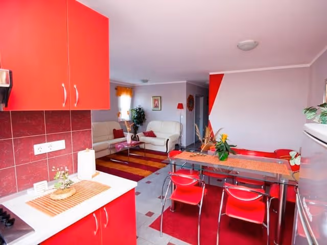 APARTMENT CAPACITY 6 TWO BEDROOMS