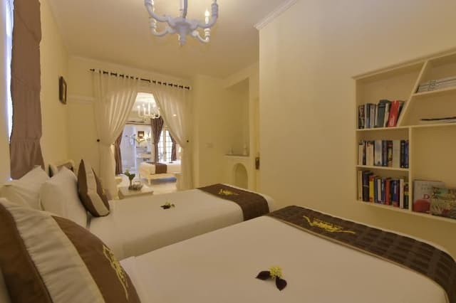 FAMILY ROOM GRAND