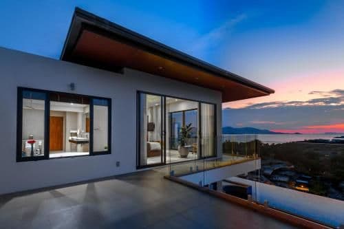 Villa with Sea View