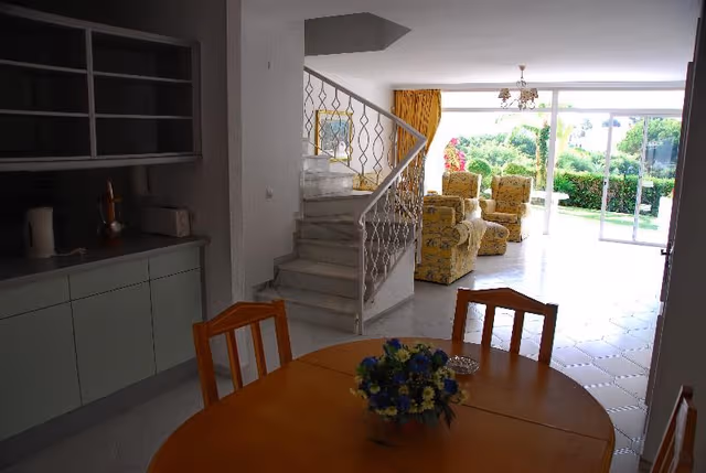 APARTMENT THREE BEDROOMS