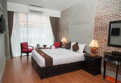 Deluxe Family Room
