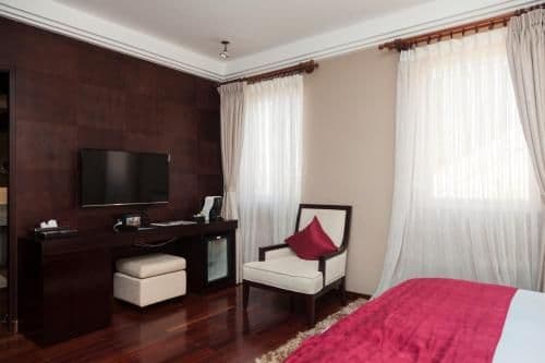 City Petite King Room