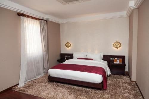City Petite King Room