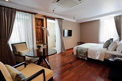 Arunreas Majestic City King Suite with Spa Bath