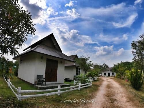 Bungalow with Garden View