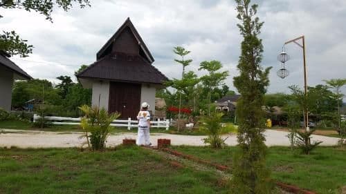 Bungalow with Garden View