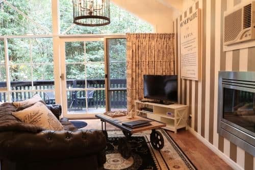 Cottage with Spa Bath