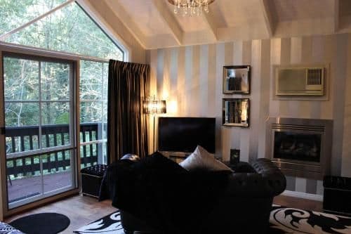 Cottage with King Bed
