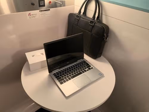 First Class Cabin - Female