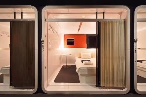 First Class Cabin - Female