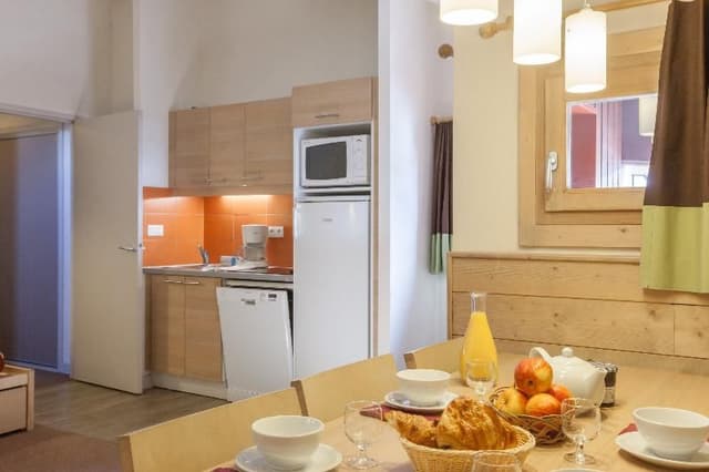 APARTMENT CAPACITY 6