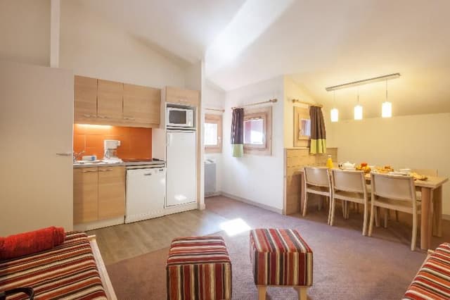 APARTMENT CAPACITY 6