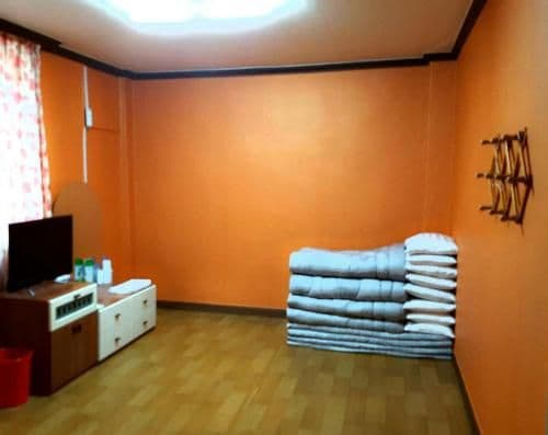 Korean-Style Family Room