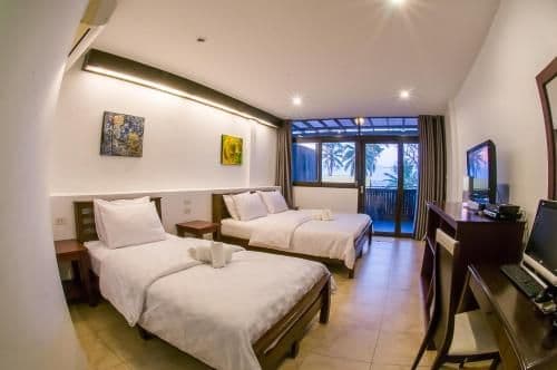 Triple Room with Sea View