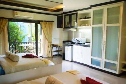 Studio Apartment