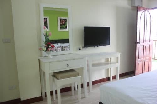 Deluxe Studio