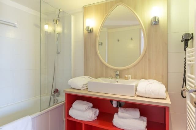 APARTMENT CAPACITY 4