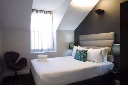 Queen Room