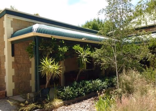 One-Bedroom Holiday Home