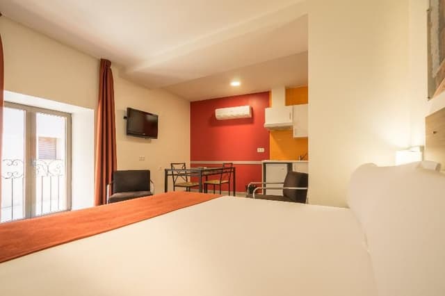 APARTMENT CAPACITY 2