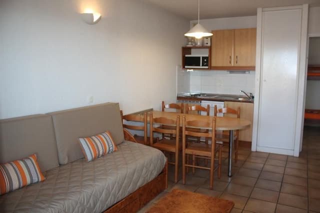 APARTMENT CAPACITY 6