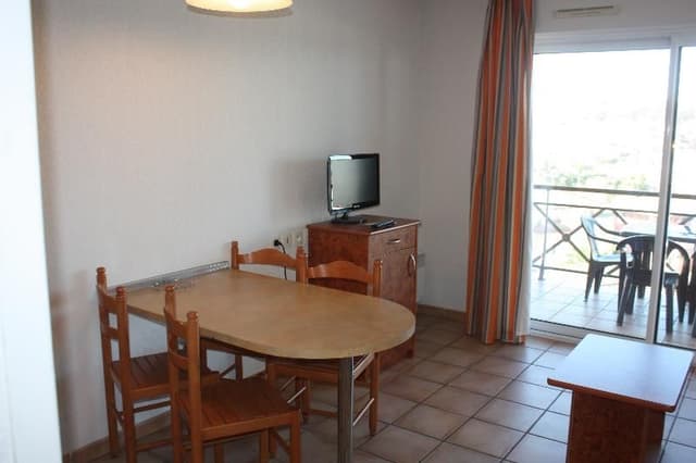 APARTMENT CAPACITY 4