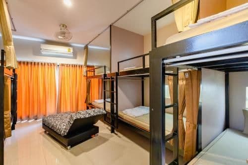 Bunk Bed in Mixed Dormitory Room