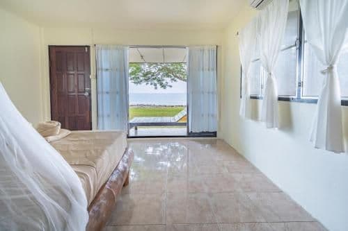 Bungalow with Sea View