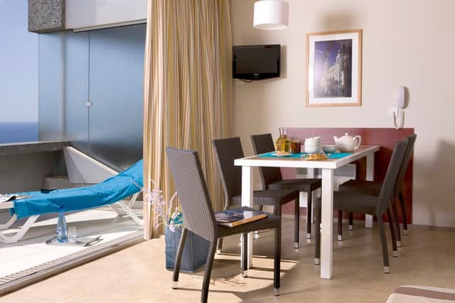 APARTMENT CAPACITY 7