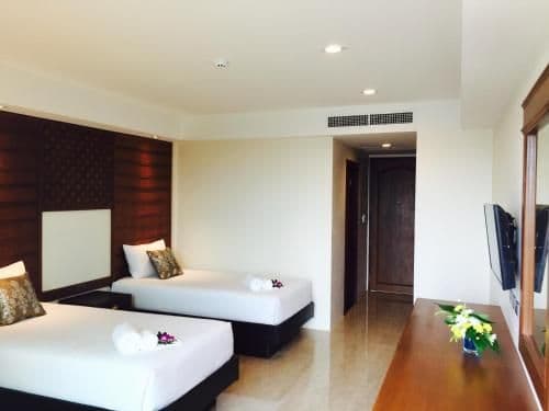 Standard Twin Room (Free Round Trip Airport Transfer)