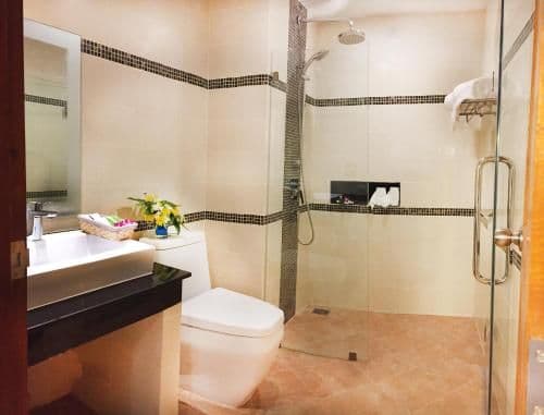 Deluxe Double Room (Free Round Trip Airport Transfer)