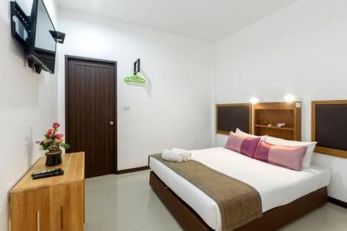 Three Bungalows (16 Adults + 5 Child)