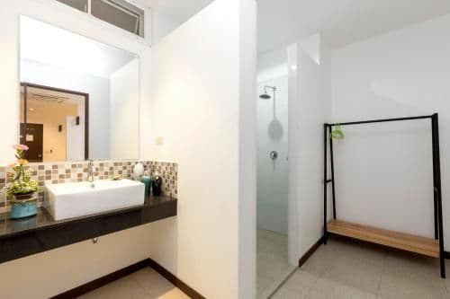 Deluxe Suite (6 Adults)