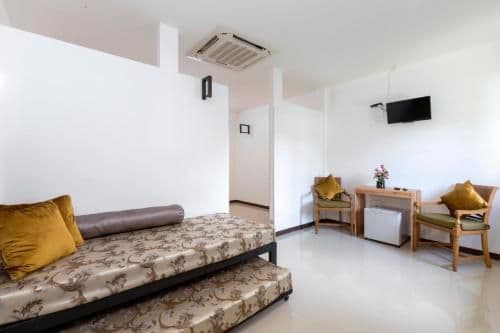 Two-Bedroom Apartment (10 adults + 5 child)